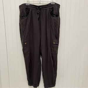 Chico's Dark Olive Green  Cargo jogger Pants 3 NWOT